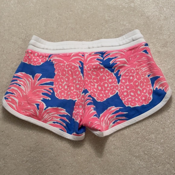Lilly Pulitzer Shorts Sz XS - Picture 3 of 3